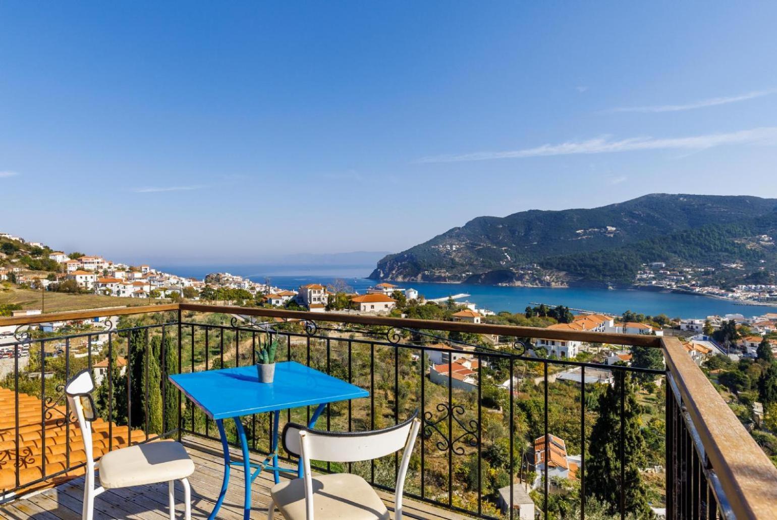 Villa Aloupi Skopelos Town Exterior photo